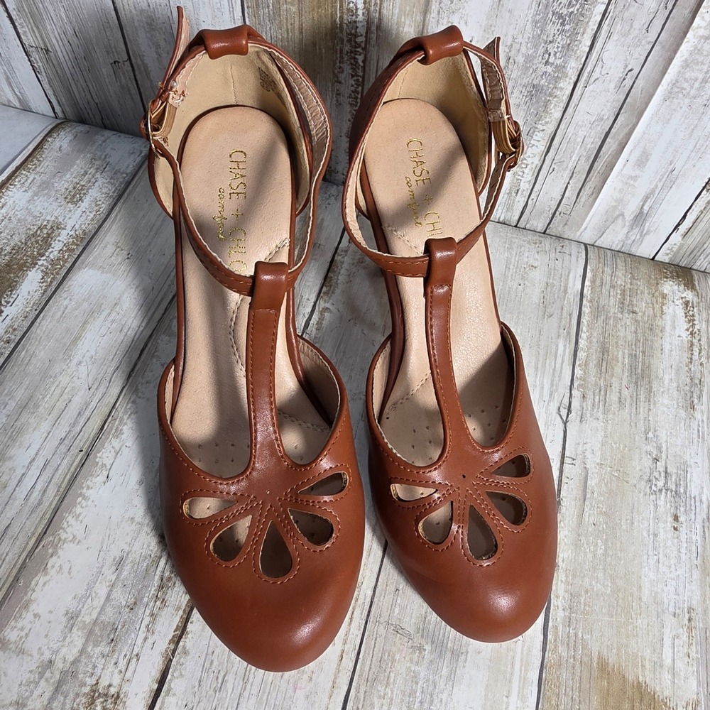 Chase & Chloe Kimmy-36C Brown T-Strap Floral Cutout Pumps Heels Womens 5.5 - Picture 2 of 11